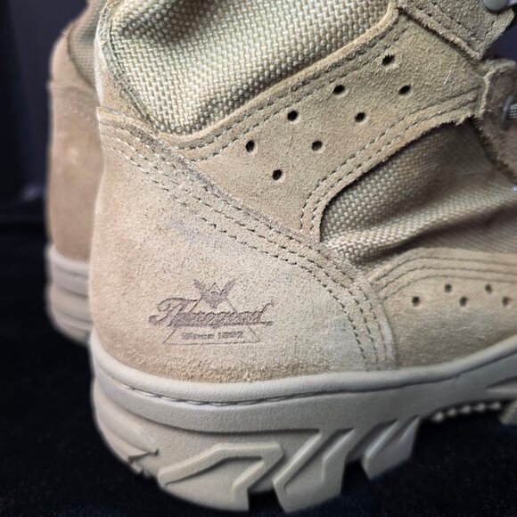 NWOT Thorogood 8\